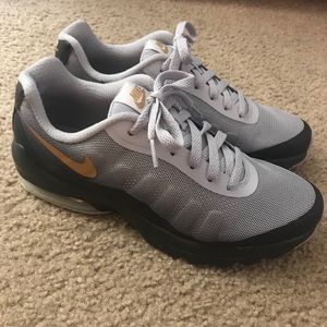 Women's Nike Air Max